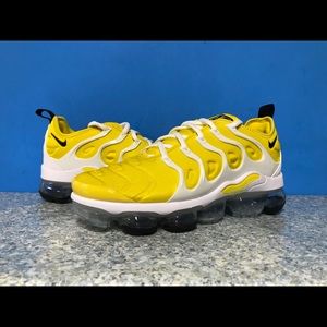 Nike VaporMax Plus in Speed Yellow Lakers